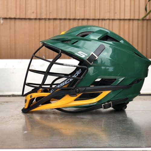 Green Cascade S Helmet Adult (EXCELLENT CONDITION)