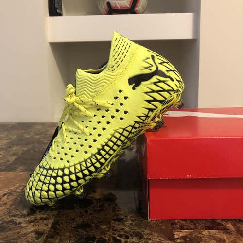Yellow Men's 9.5 (Women's 10.5) Future Cleats