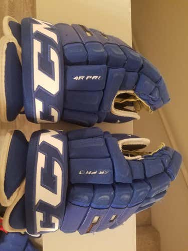 Blue Senior CCM Classic Pro 4-Roll Gloves 14"