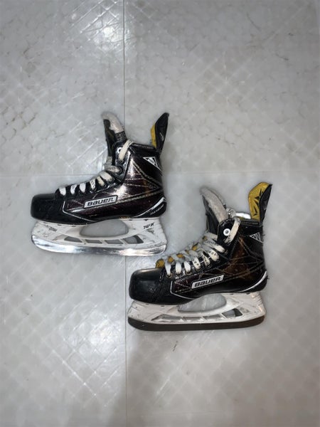 Junior Supreme S190 Hockey Skates D&R (Regular) Size 4.5
