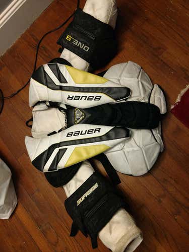 Black Senior Medium Bauer One.9 Goalie Chest Protector
