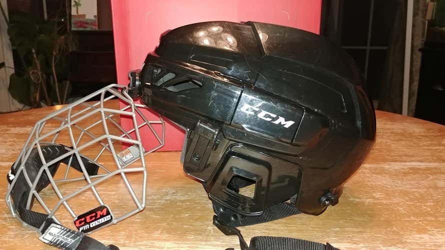 Used Black Youth  CCM Fitlite 3DS Helmet