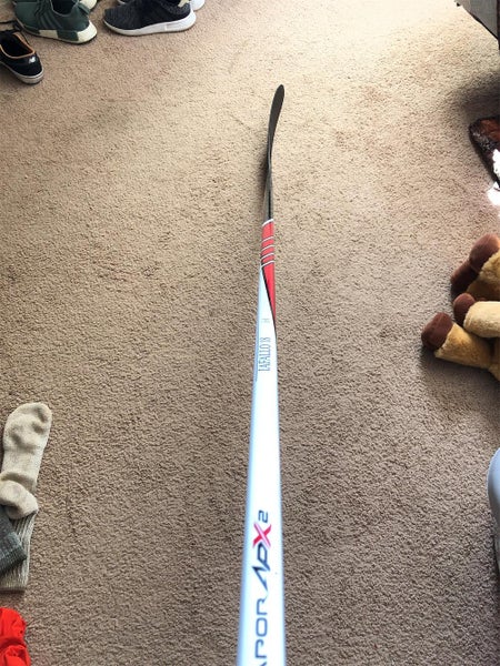 Intermediate Vapor APX2 Hockey Stick Mid Pro Stock