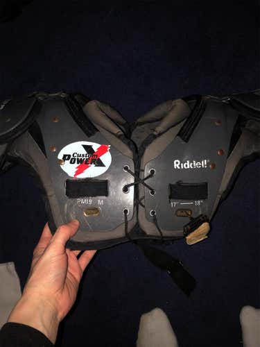 Medium Riddell Shoulder Pads