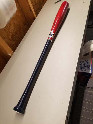 Sasquatch Wood Bat (-3) 28oz 31"