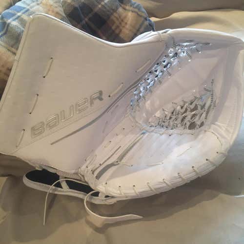 White Senior Supreme 2S Pro  Pro Stock