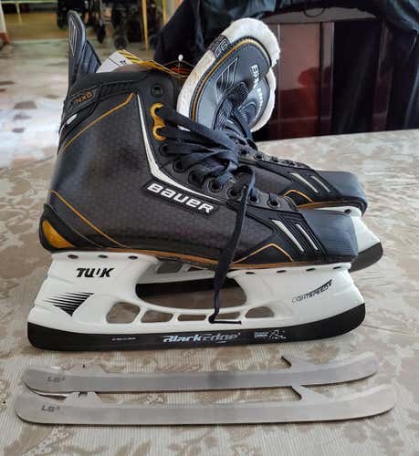 New Senior Bauer Supreme TotalOne NXG Hockey Skates EE (Extra Wide) Pro Stock Size 9.5