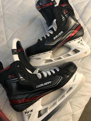 New Senior Bauer Vapor 2X Hockey Skates D&R (Regular) Size 8.5