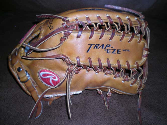 High School/College Rawlings Right Handed Outfield Heart of the Hide Baseball Glove 12.75"