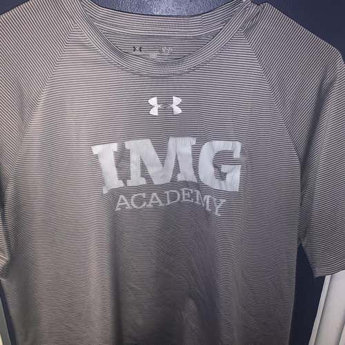 Gray  Large Under Armour Shirt