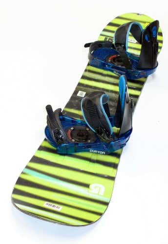 Youth Teen Burton Striped LTR Snowboard & Burton Progression Bindings 130CM No Trades