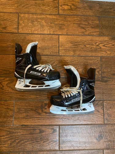 Senior Supreme 1S - Custom Hockey Skates EE (Extra Wide) Pro Stock Size 9.5