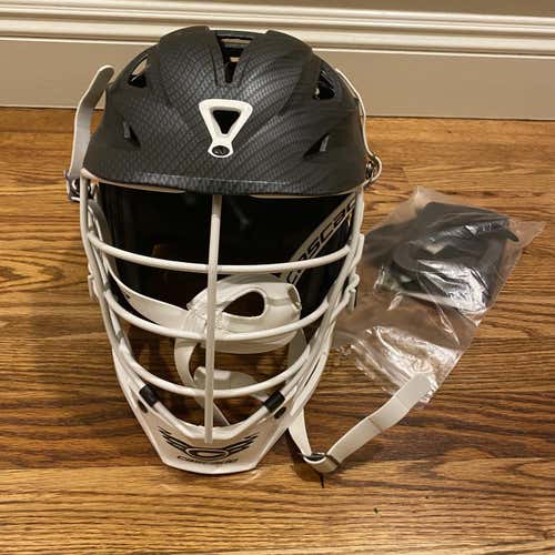 Cascade R CARBON FIBER Color Adult Player R Helmet