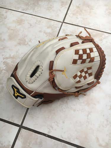 New Mizuno Pro Soft Fastpitch Glove 12.5"