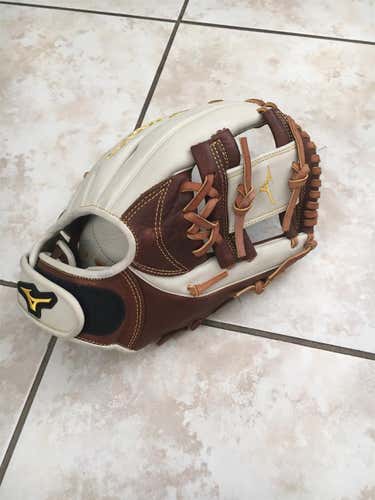 New Mizuno Prosoft Fastpitch Glove 11.5"