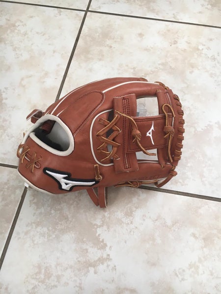 New Mizuno Pro select Fastpitch Glove 11.5"