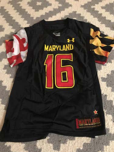 Black Men's Medium Under Armour Jersey