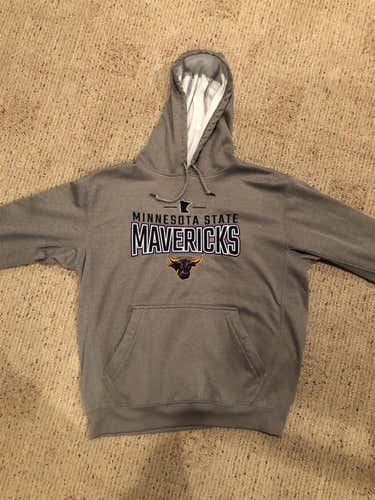 Minnesota State University Mankato Mavericks Sweatshirt Adult L