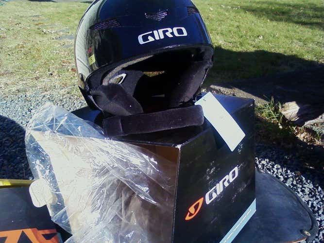 Ski helmet New! Giro Helmet small in box!! 49-52cm