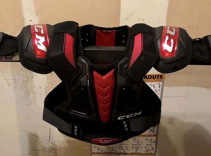 CCM QLT X-TRA PRO Shoulder Pads / Senior/ LARGE