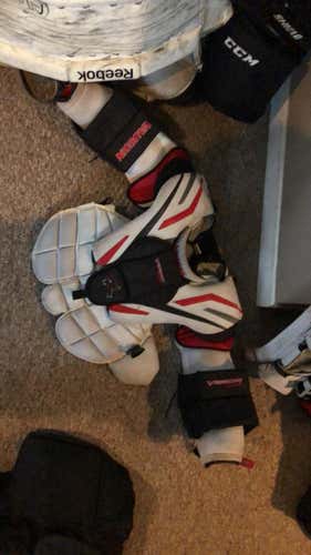 Senior Medium Vaughn Vision 9500 Goalie Chest Protector