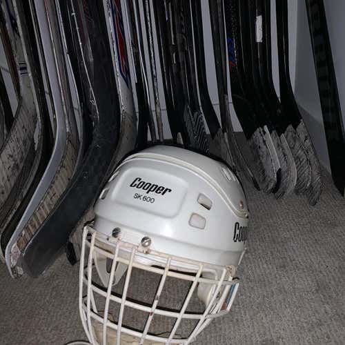 White Senior Cooper Goalie Mask Sk600