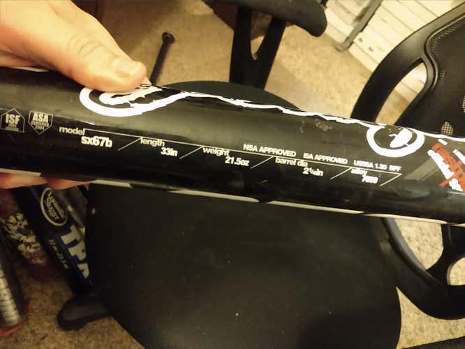 Easton Mystique 33/21 Black High School/College Alloy Bat (-11) 21 oz 33"