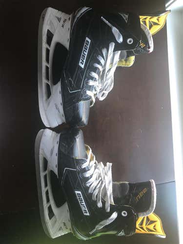 Senior Bauer Hockey Skates D&R (Regular) Size 6.5