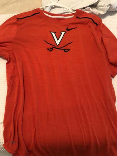 University Of Virginia XL Sri Fit T-Shirt