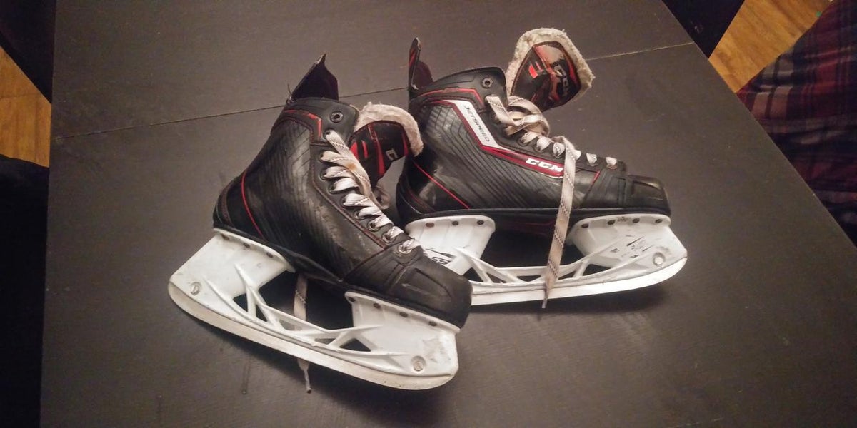 Senior CCM JetSpeed 270 Hockey Skates EE (Extra Wide) Size 9