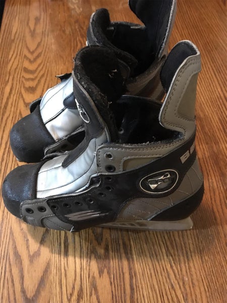 Senior Bauer Hockey Skates D&R (Regular) Size 9.5