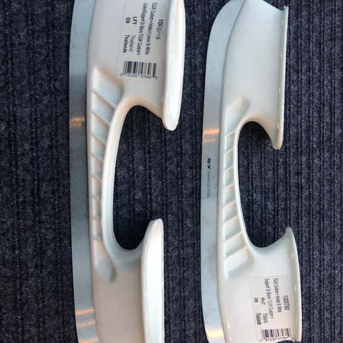 New Bauer TUUK Custom +  280 Size 9 Skates