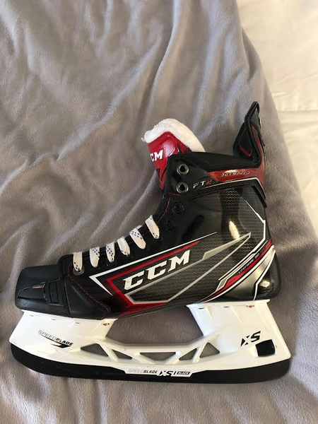 New Senior CCM JetSpeed FT2 Hockey Skates D&R (Regular) Size 8.5