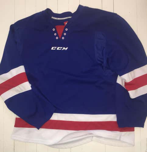 Large CCM 8000 Uncrested Blank Hockey Jersey - New York Ranger Home