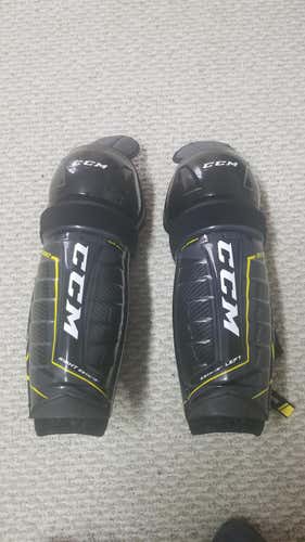 New Junior CCM Tacks Shin Pads