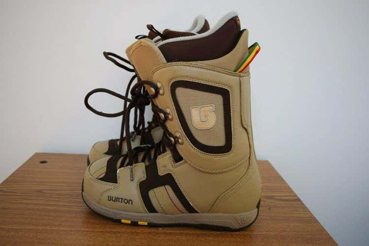 BURTON FREESTYLE SNOWBOARDS BOOTS MEN SIZE 9