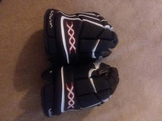 Black Senior Bauer Vapor XXX Gloves 13"