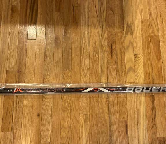 Intermediate Vapor 1X Lite Hockey Stick Mid
