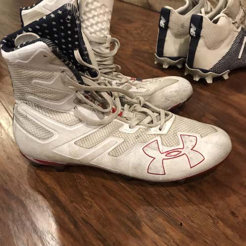 Under Armor Highlight Performance Cleat