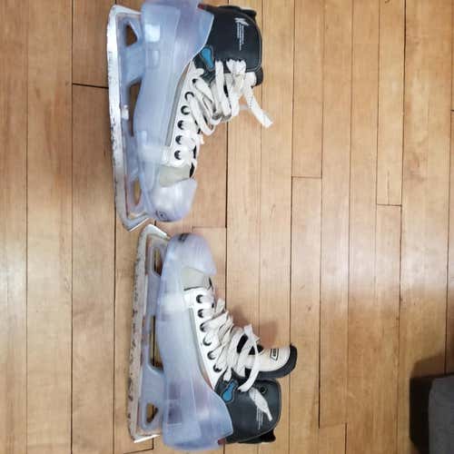 Senior Bauer Goalie Skates D&R (Regular) Size 8.5
