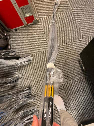 New Team Supreme Hockey Stick Mid Pro Stock