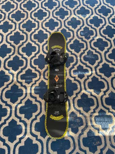 Men's  Arbor Snowboard With Bindings Medium Flex Directional Twin