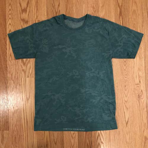 Lululemon Metal-Vent Camo Tee Men’s Medium