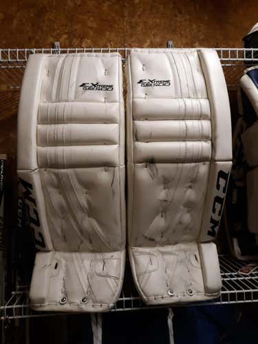 32" CCM EFlex 500 Goalie Leg Pads