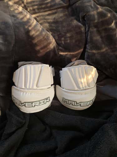 Maverik Max Elbow Pads