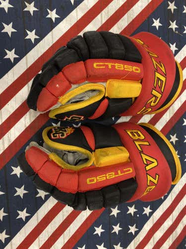 Black/Red/Yellow Youth CT850 OKC Blazers 14" Gloves- 141182