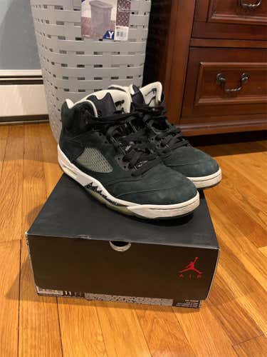 Black Men's 11 (Women's 12) Air Jordan Shoes