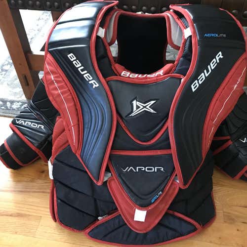 Senior Medium Vapor 1X Goalie Chest and Arm Protector Goalie Chest Protector