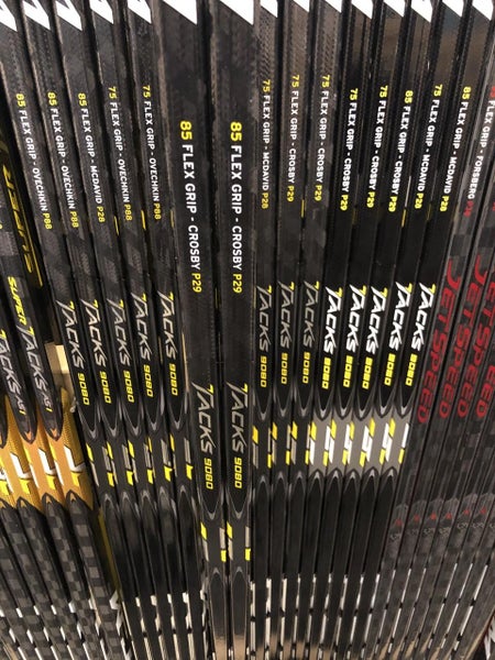 New Senior CCM Left Handed Tacks 9080 Hockey Stick. 85 flex. p29