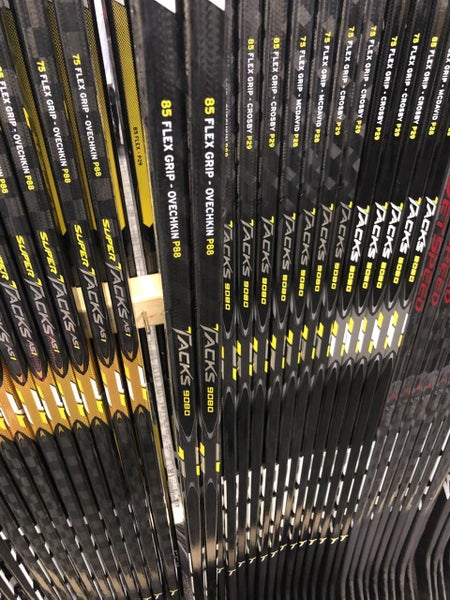 New Senior CCM Left Handed Tacks 9080 Hockey Stick. 85 flex. p88